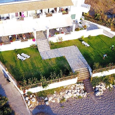 Nereides Apartments Айос-Гордіос Екстер'єр фото