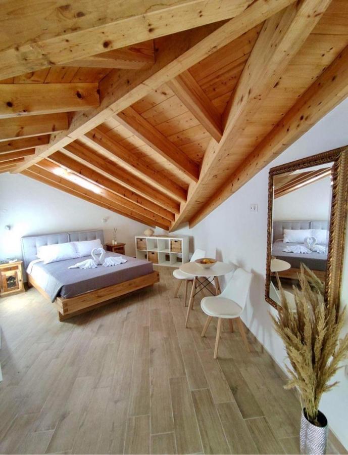 Nereides Apartments Айос-Гордіос Екстер'єр фото