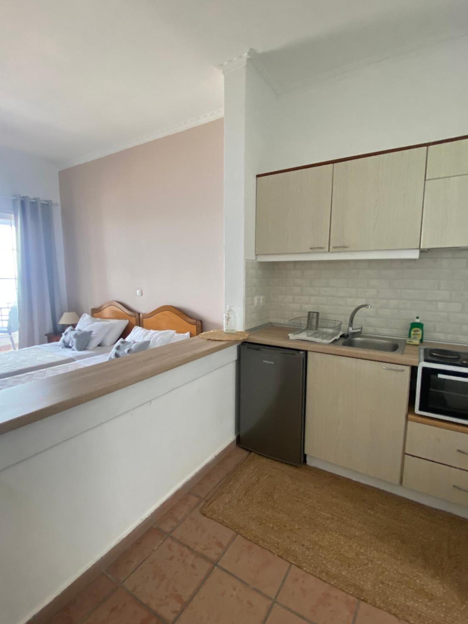 Nereides Apartments Айос-Гордіос Екстер'єр фото