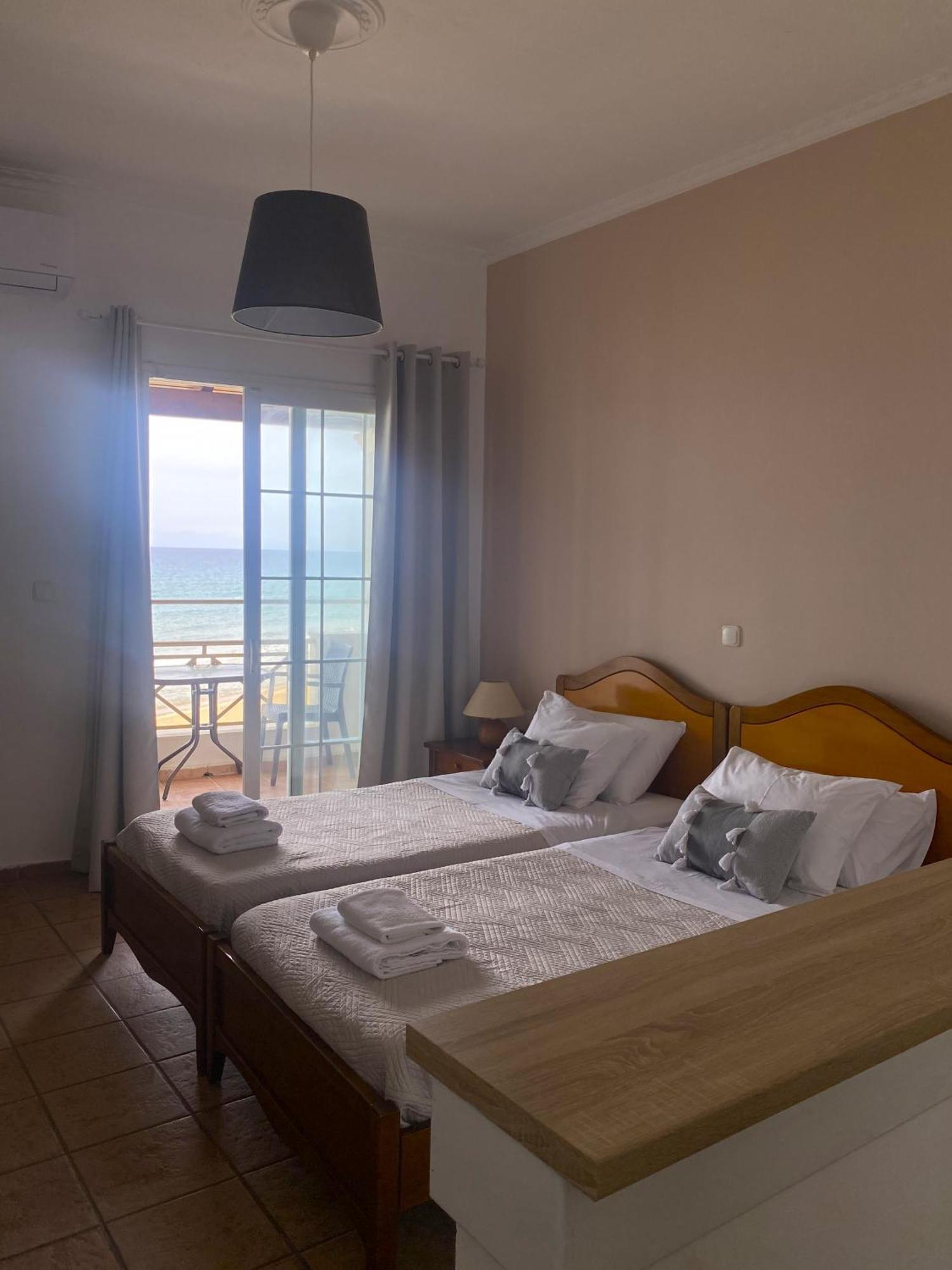 Nereides Apartments Айос-Гордіос Екстер'єр фото